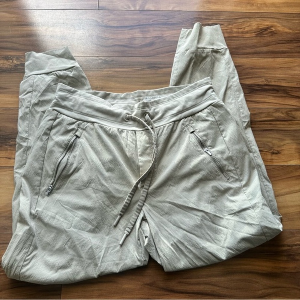 Athleta Trekkie north joggers pants 6